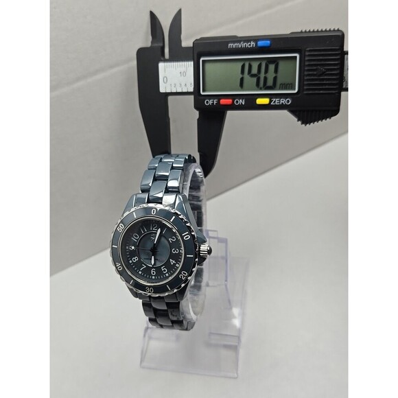 Isaac Mizrahi Live Ceramic Womens Quartz Watch Diver Mother Of Pearl New Battery - Picture 6 of 11